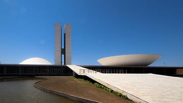 O Planalto Central, Brasília -DF. Qual a importância de se entender a Política?