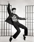 Atuando em Jailhouse Rock.