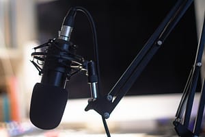 O Jabá, pagamento para divulgar músicas às estações de rádio, favoreceu a popularização de músicas de qualidade duvidosa.